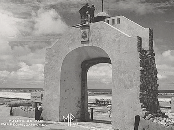 Puerta de Mar Siglo XX - Centro Histórico - San Francisco de Campeche